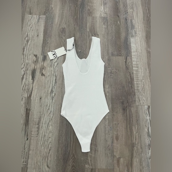 Zara white KNIT BODYSUIT WITH V-NECK BACK small - Picture 5 of 6